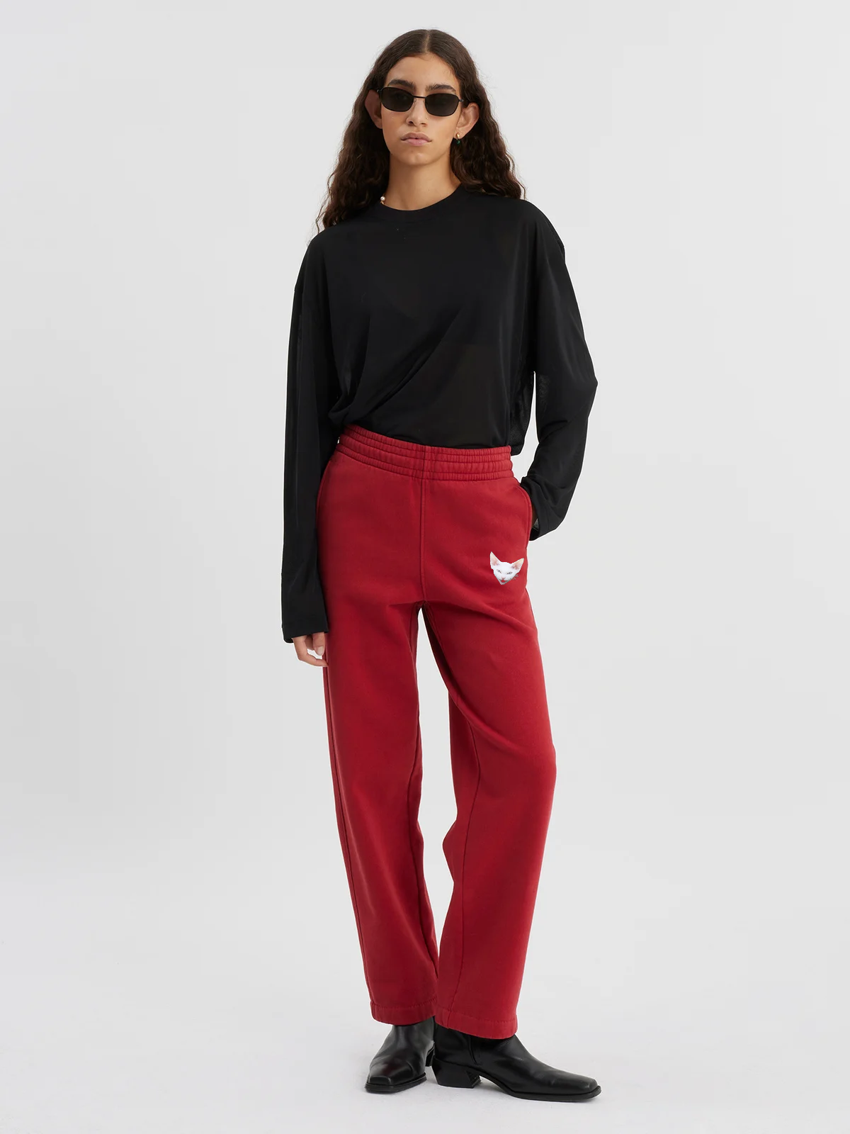 girl wearing rosered joggers