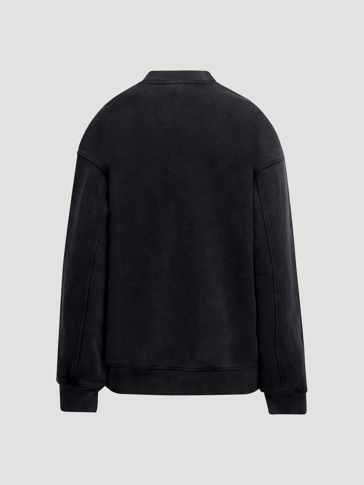 Woman wearing black Crewneck